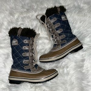 Sorel Tofina Blue Quilted Waterproof Boot Size 9